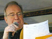 Martin Stankowski Stankowski auf der Demonstration 'Kein Krieg im Irak' (2003)