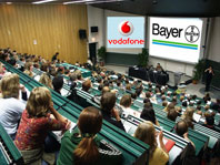 Wer bedient sich der Universität? Wer bedient sich der Universität?